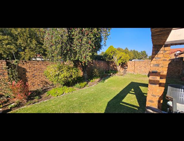 3 BEDROOM TOWNHOUSE FOR SALE IN RANDHART